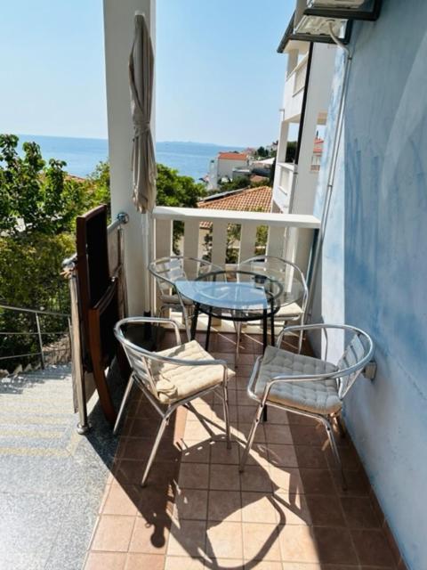 Blue Oasis Aparthotel Primosten Exterior photo